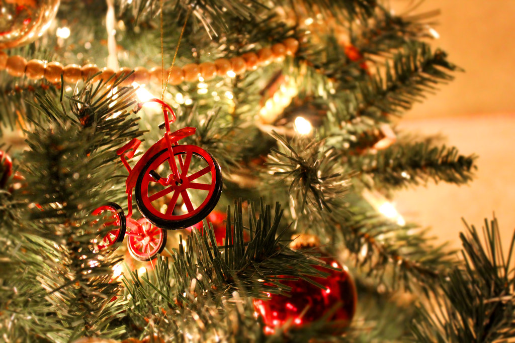 christmas_bike_by_seeds_of_thought-d5mhkw6.jpg